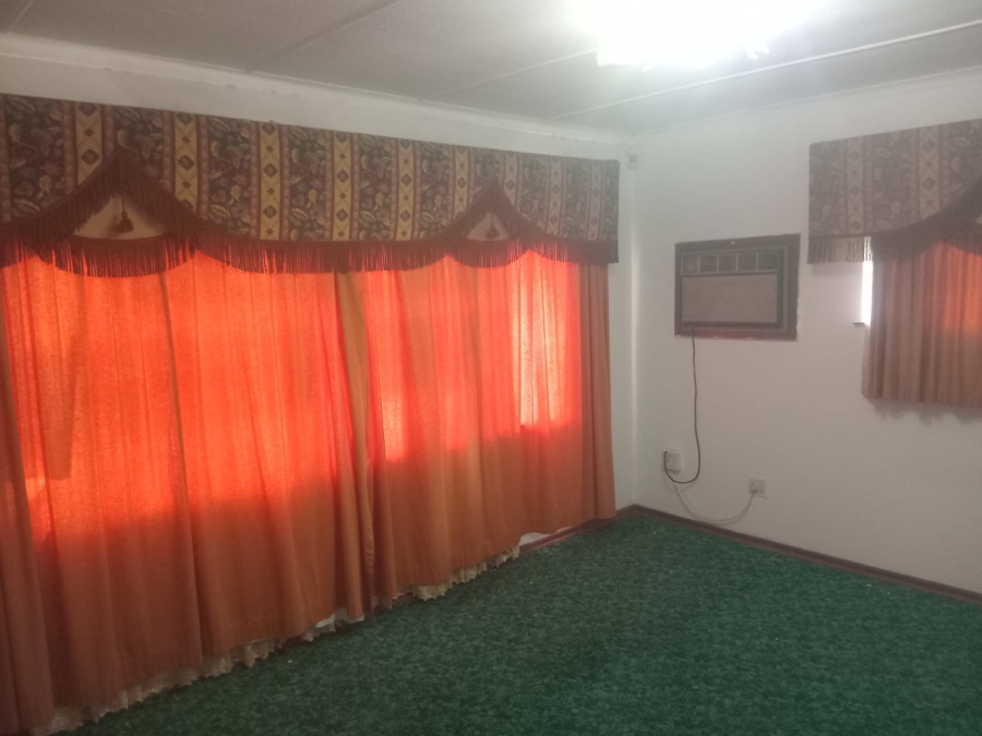 To Let 3 Bedroom Property for Rent in Amalinda Eastern Cape